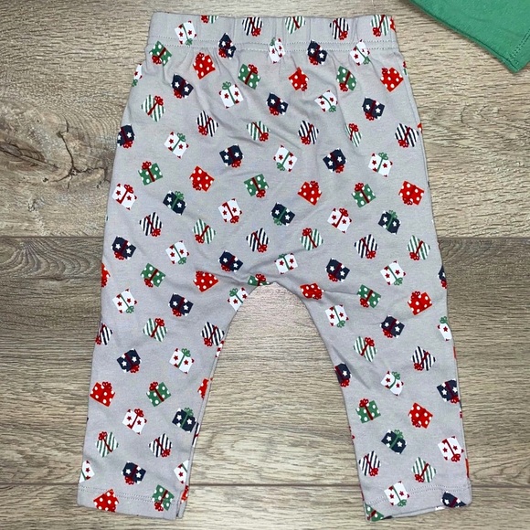 NWT Old Navy Christmas Bodysuit Matching Set 12-18 - Picture 6 of 9